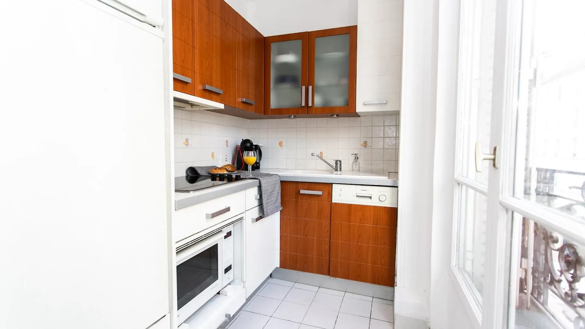 Apartment Marche 2Br Cosy