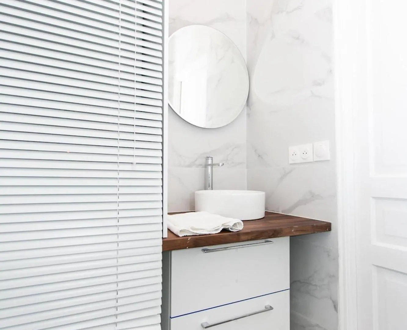 Marche 2Br Cosy Apartment *